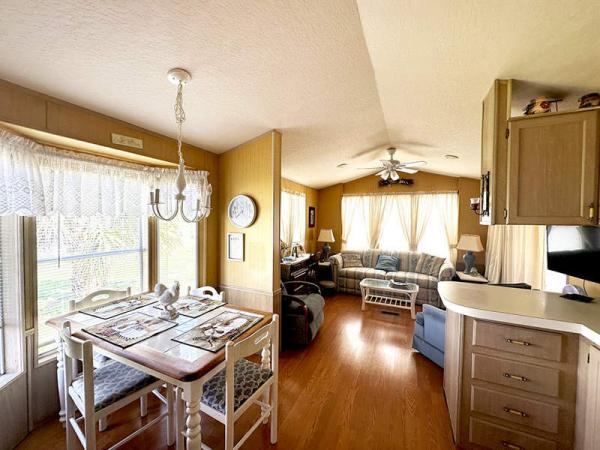 1992 Park Manufactured Home