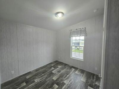 Photo 5 of 6 of home located at 2334 42 Ave N, #32 Saint Petersburg, FL 33714