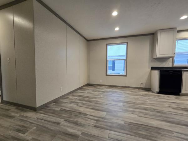 2023 Clayton 95PLH28523G Mobile Home