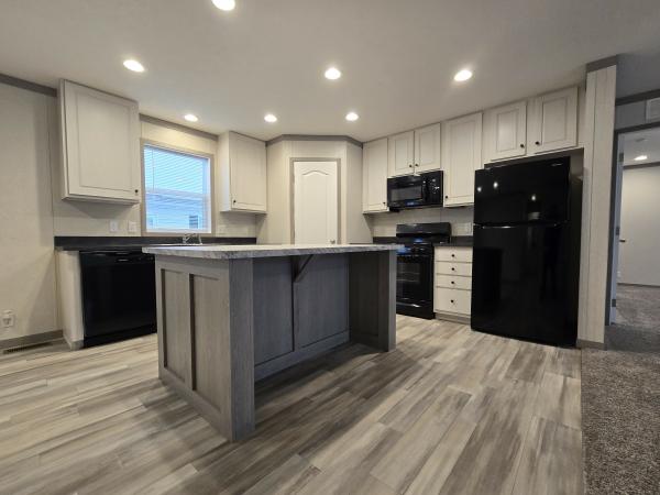2023 Clayton 95PLH28523G Mobile Home
