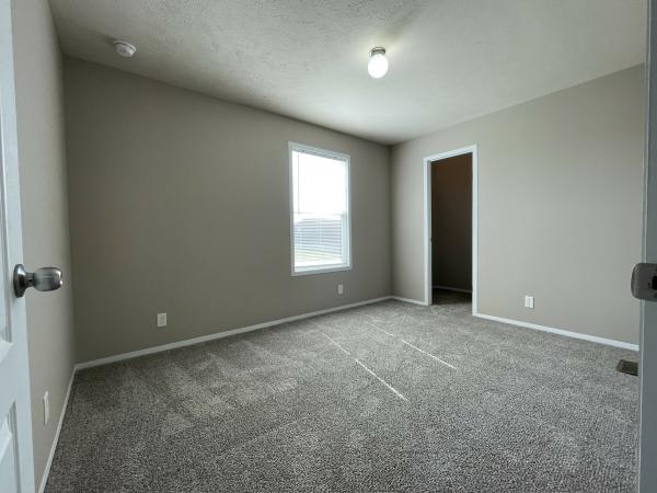 2019 Champion RA2860209 Mobile Home