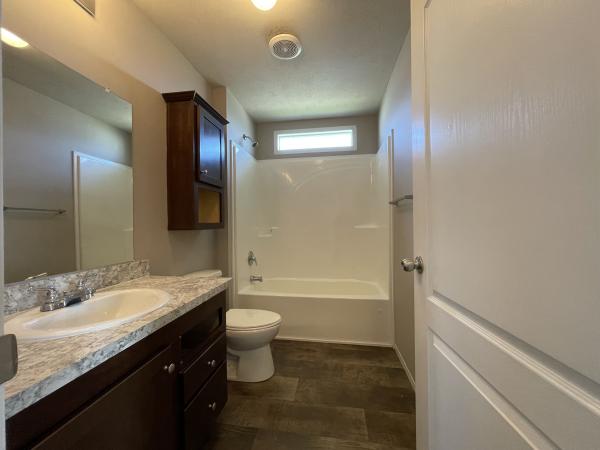 2019 Champion RA2860209 Mobile Home