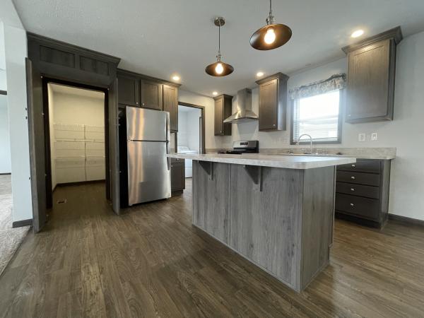 2023 Fairmont 430LE28523D Mobile Home