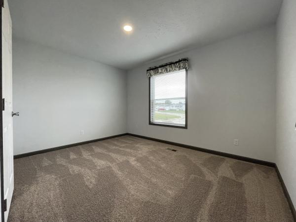 2023 Fairmont 430LE28523D Mobile Home