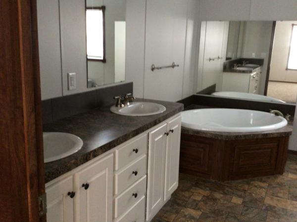 2011 Clayton Mobile Home