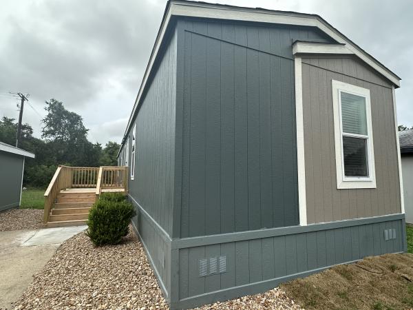 2025 Champion 19-CS1676C (76ft) Mobile Home
