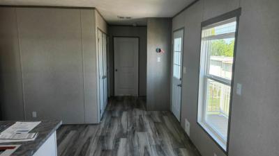 Photo 5 of 11 of home located at 6 Gardenia Drive Winter Haven, FL 33881