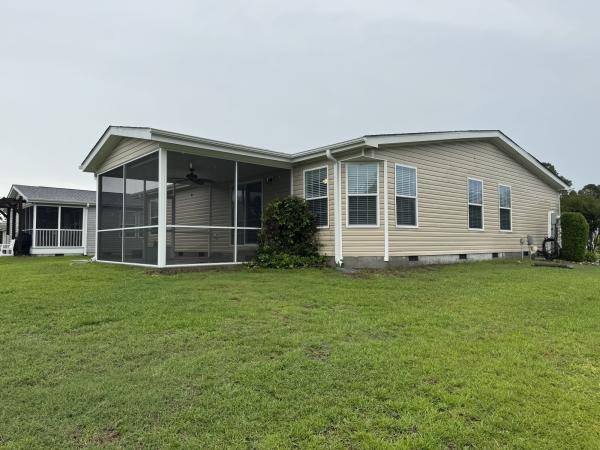 2016 Champion LKC-41 Mobile Home