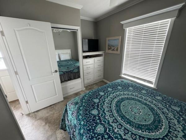 2019 Skyline 2610B6 Mobile Home