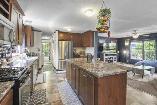 2015 Skyline Brookstone J895CTE Mobile Home