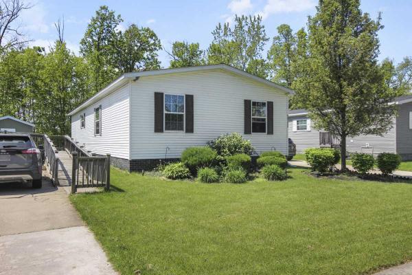 2015 Skyline Brookstone J895CTE Mobile Home