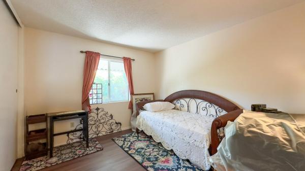 1990 Golden West Homes Country Estate  Home