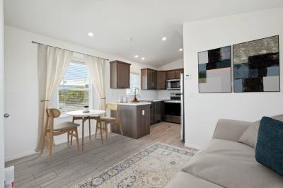 Champion Homes Sonoran 11B Mobile Home Floor Plan