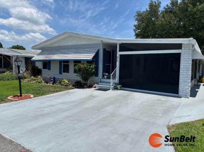 Photo 3 of 33 of home located at 85 Buccaneer Drive Leesburg, FL 34748