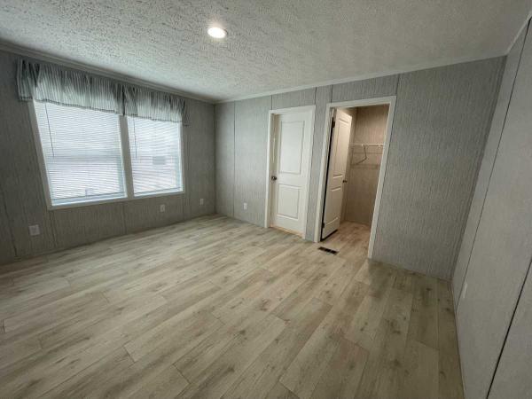 2025 Commodore Homes Mobile Home