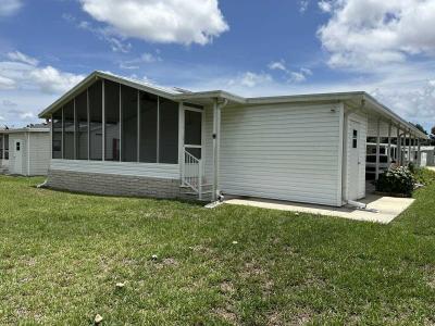 Photo 5 of 20 of home located at 5927 SW 55th Pl Ocala, FL 34476