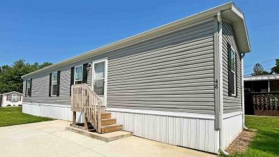 Photo 4 of 23 of home located at 48 Westwoods Amherst, OH 44001