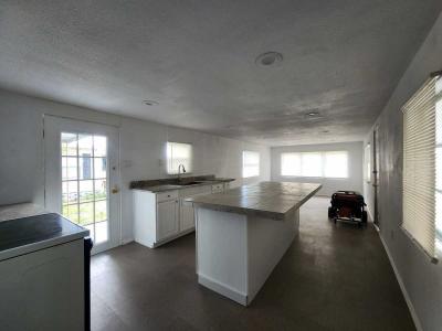 Photo 3 of 13 of home located at 16416 Us Hwy 19 N #621 Clearwater, FL 33764