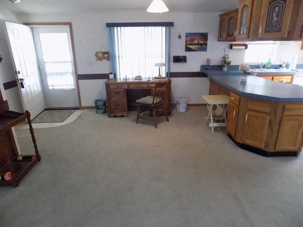 1998 Skyline Manufactured Home