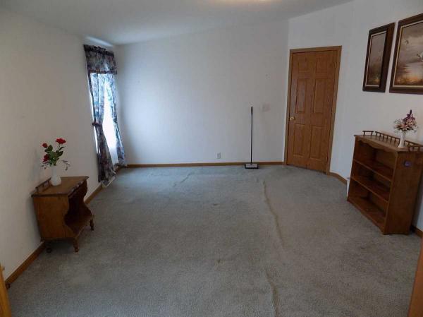 1998 Skyline Manufactured Home