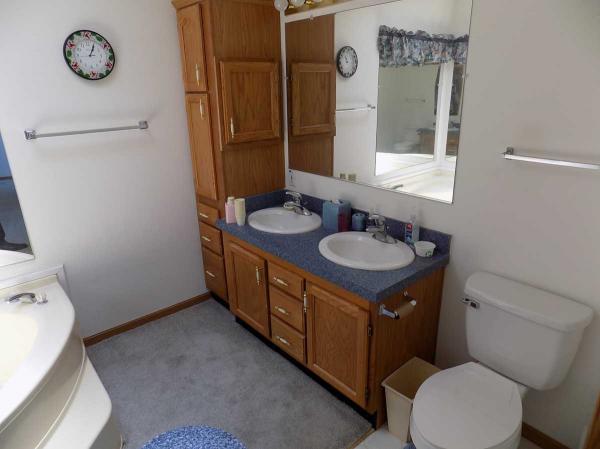 1998 Skyline Manufactured Home