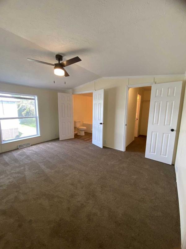 1999 Four Seasons Manufactured Home