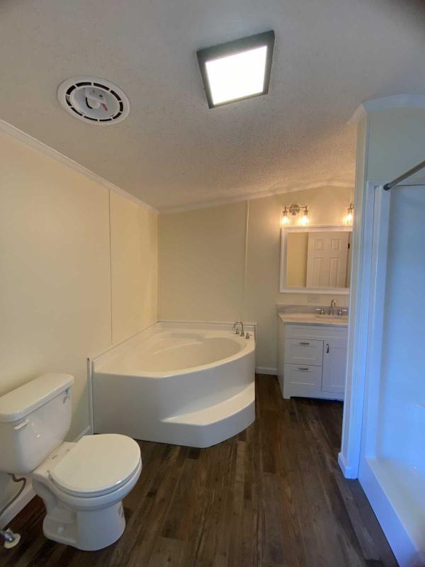 1999 Four Seasons Manufactured Home