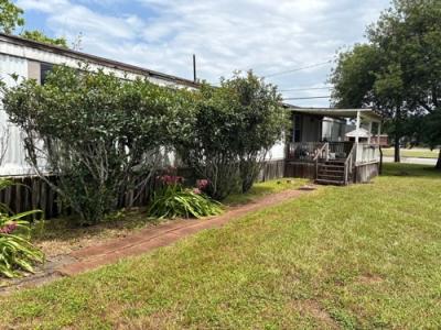 Mobile Home at 2807 Lone Tree Rd Victoria, TX 77901