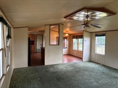 Photo 2 of 18 of home located at 2807 Lone Tree Rd Victoria, TX 77901