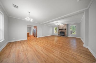 Photo 4 of 21 of home located at 601 Broadway St Augusta, AR 72006