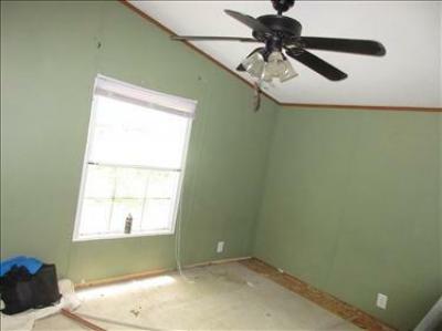 Photo 4 of 7 of home located at 1667 Lovewell Rd Richton, MS 39476