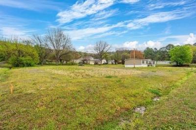 Photo 2 of 17 of home located at 201 N 6th St Coal Hill, AR 72832
