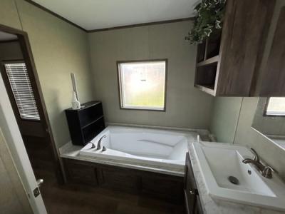 Photo 5 of 7 of home located at 53 Cotton Bayou Cir Baytown, TX 77523