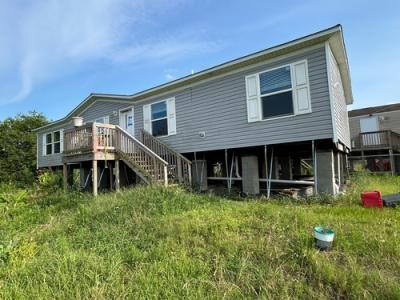 Mobile Home at 413 15th St San Leon, TX 77539
