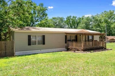 Photo 2 of 26 of home located at 203 Gough St Malvern, AR 72104