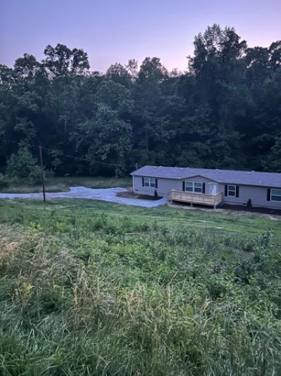 Photo 2 of 7 of home located at 301 Edwards Ln Rockwood, TN 37854