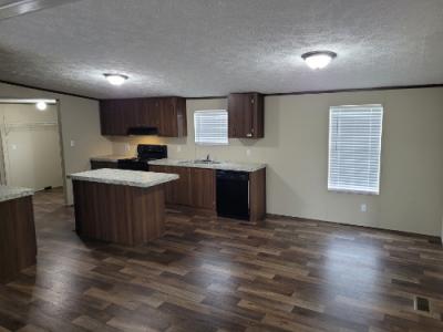 Photo 4 of 11 of home located at 1109 Henry Hammond Rd Lumberton, NC 28360