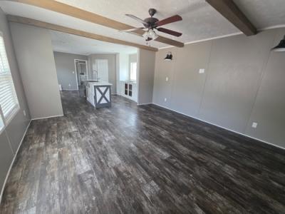Photo 5 of 11 of home located at 504 Molly Lane Gadsden, AL 35901