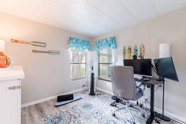 1985 Palm Harbor Manufactured Home