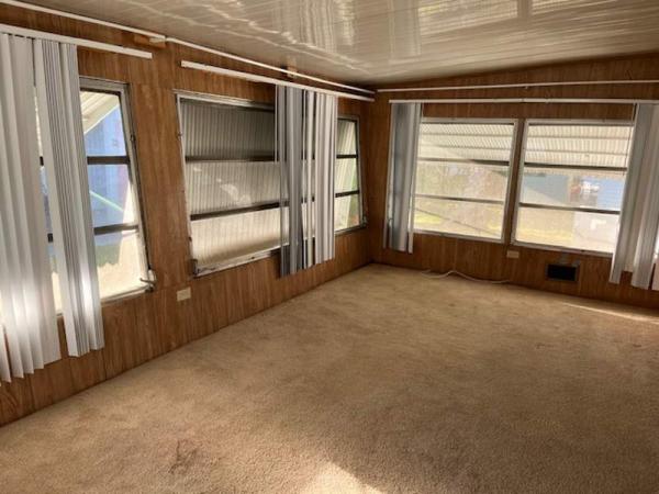 1970 RITZ Manufactured Home