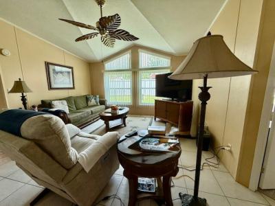 Photo 4 of 7 of home located at 703 Royal Forest Dr Auburndale, FL 33823