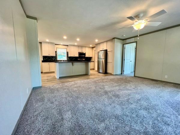 2025 Clayton 95PLH28563I Mobile Home