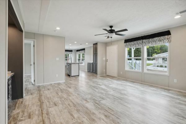 2025 Clayton 73 Savannah Living  Home