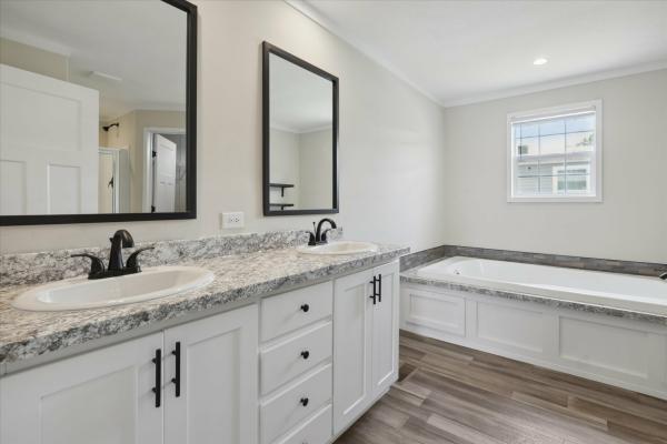 2025 Champion 76 Malone  Home