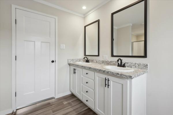 2025 Champion 76 Malone  Home