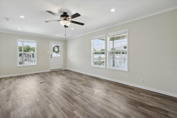 2025 Champion 76 Malone  Home