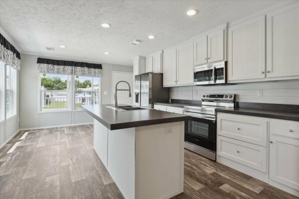 2025 Clayton 77 Savannah Living  Home