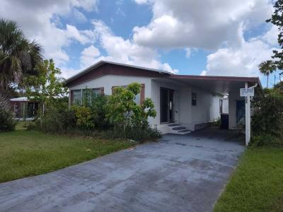 Photo 1 of 8 of home located at 8775 20th St. Lot 804 Vero Beach, FL 32966