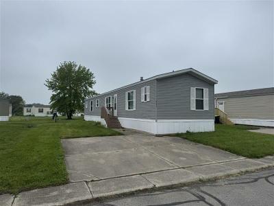 Mobile Home at 2220 Dunkelburg Rd Lot#935 Fort Wayne, IN 46819