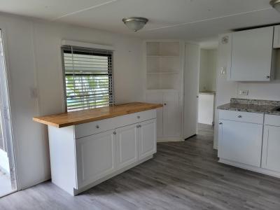 Photo 4 of 19 of home located at 38 Boxwood Ave Palmetto, FL 34221